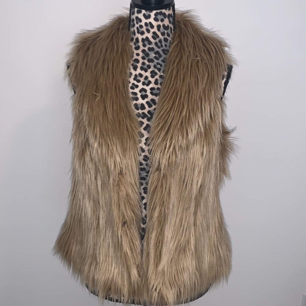 INC International Concepts Faux fur vest
